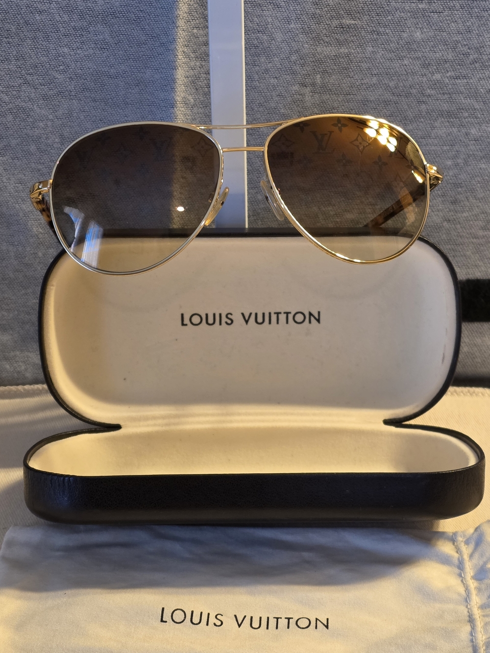 Louis Vuitton Aviator Pilot Sunglasses with Brown Monogram Lenses - Picture 2 of 8